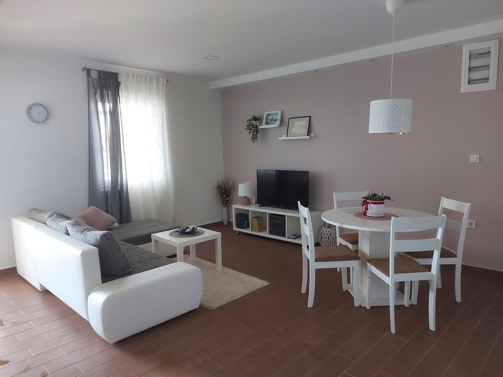 Apartman Lorna Turanj Ngoại thất bức ảnh