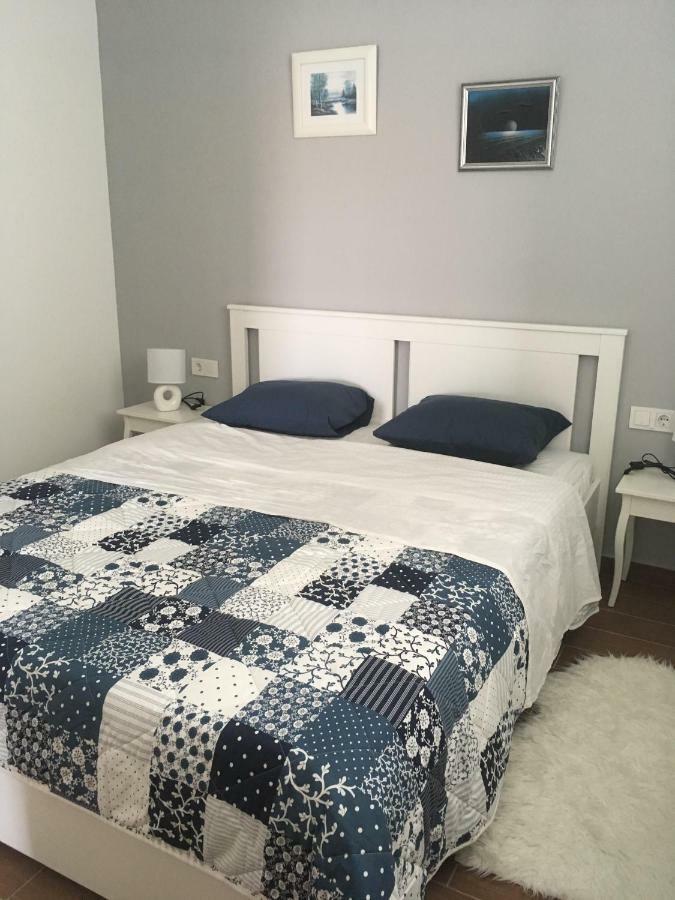 Apartman Lorna Turanj Ngoại thất bức ảnh